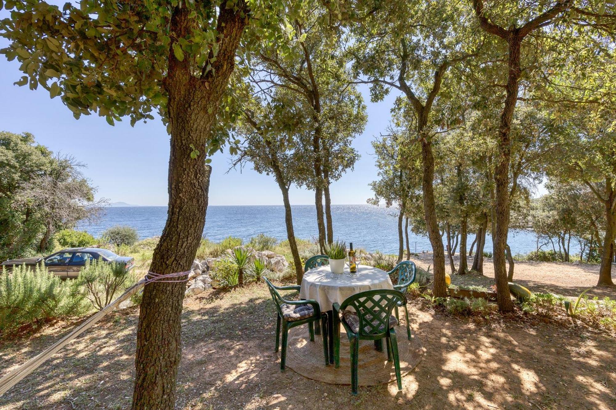 Cottage On The Kavran Beach エクステリア 写真